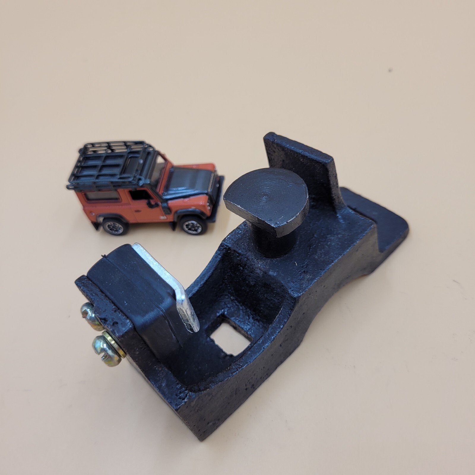 Rear Safari Door Latch Striker Plate For Land Rover Defender 90 & 110 - Genuine Part FQB500160