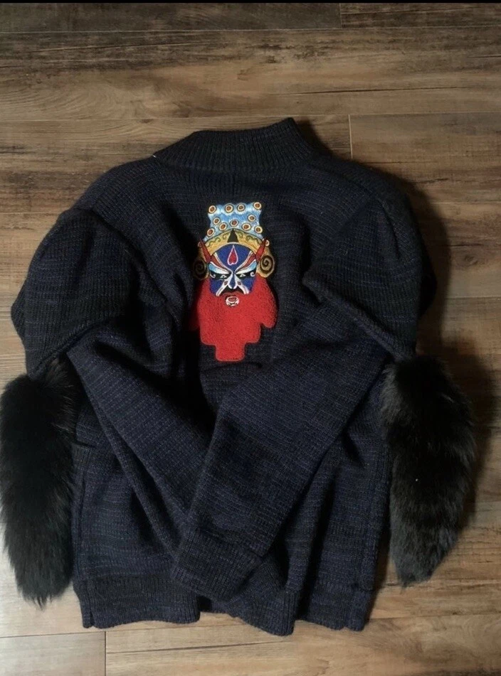 Suéter vintage de lana de ópera china único en su clase con piel de animal Foto 3 de 4