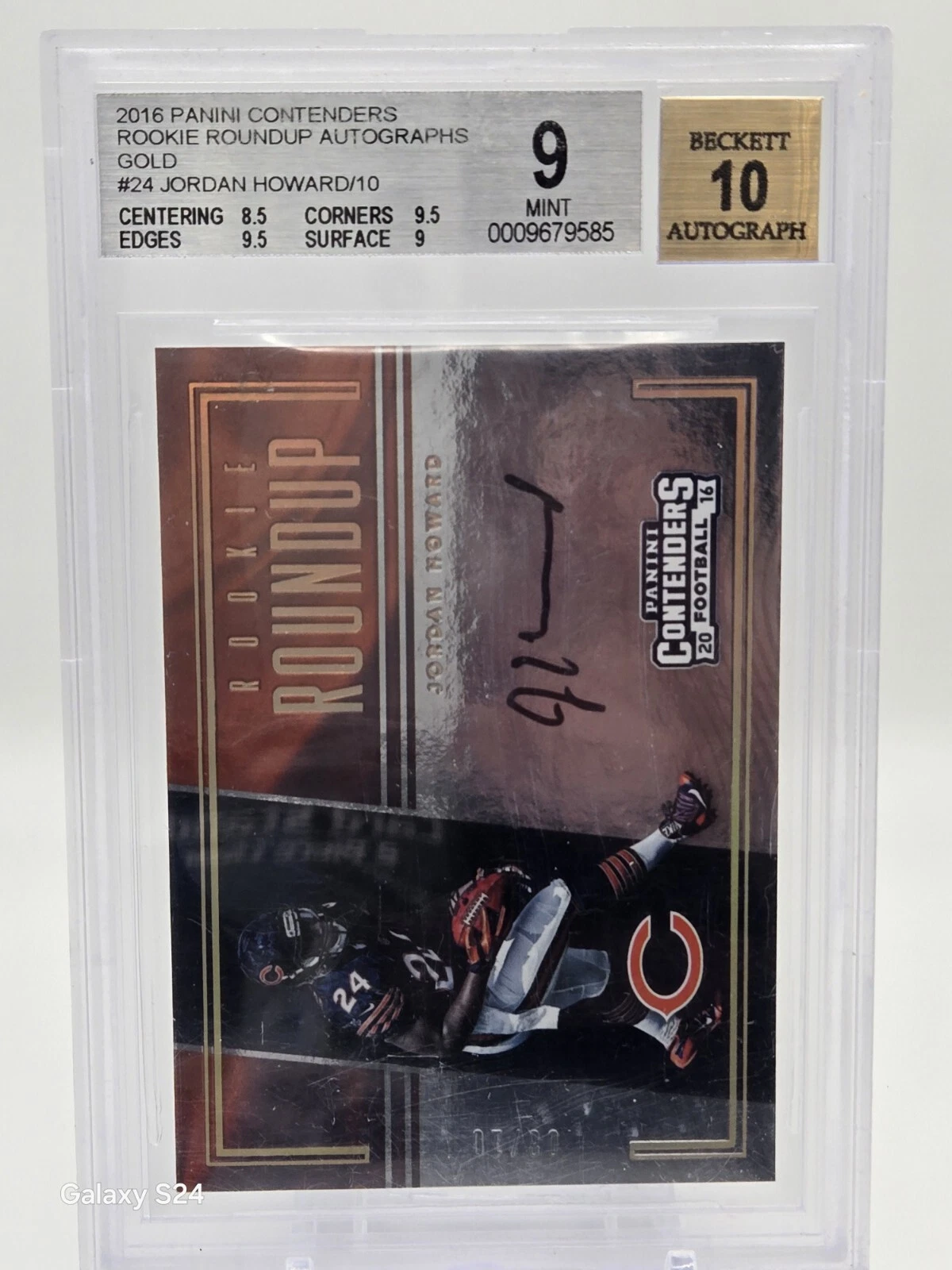Jordan Howard Panini Contenders Rookie Roundup Autographs #24 Gold