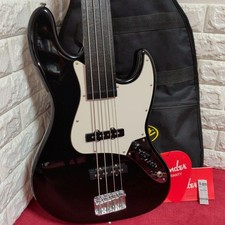 Squier by Fender Affinity Jazz Bass