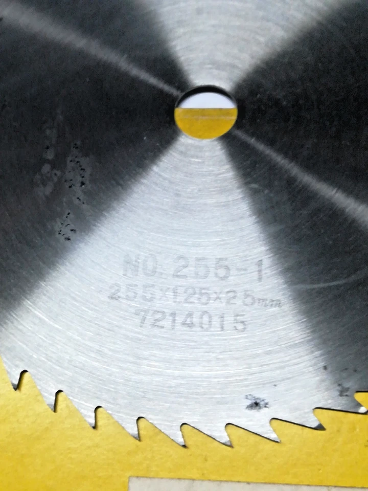 LAMA MAKITA X SEGHE CIRCOLARI DIAM.255 FORO 25 SPESS.1,25 DENTI 50 - Immagine 3 di 4