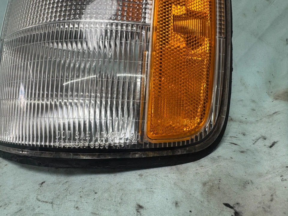 92-97 Isuzu Trooper 96-97 Acura SLX Turn Signal Assembly LH Left Driver Side - Image 4 of 4