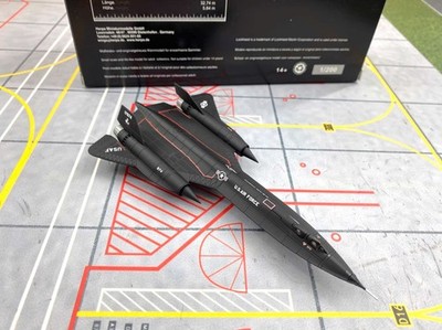 NEW 1:200 Herpa USAF Lockheed SR 71 Blackbird Diecast Aircraft Model