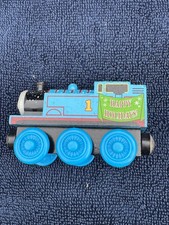 Thomas  Friends Wooden Railway Train Holiday Thomas GW0826150 