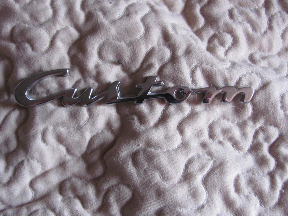 NOS Mopar 1244364 "Custom" Fender Nameplate 1949-50 Desoto - Image 4 of 4