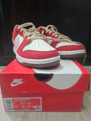 Woman Nike red&pink dunk low size 7
