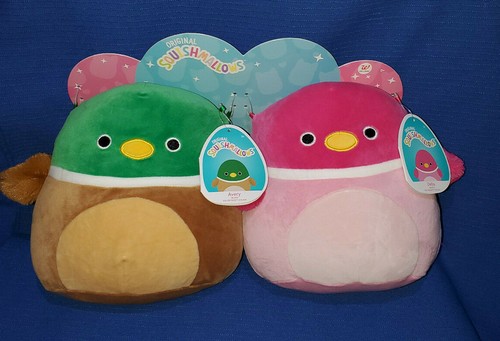 NWT Squishmallow 8” Avery \u0026 Della Set 