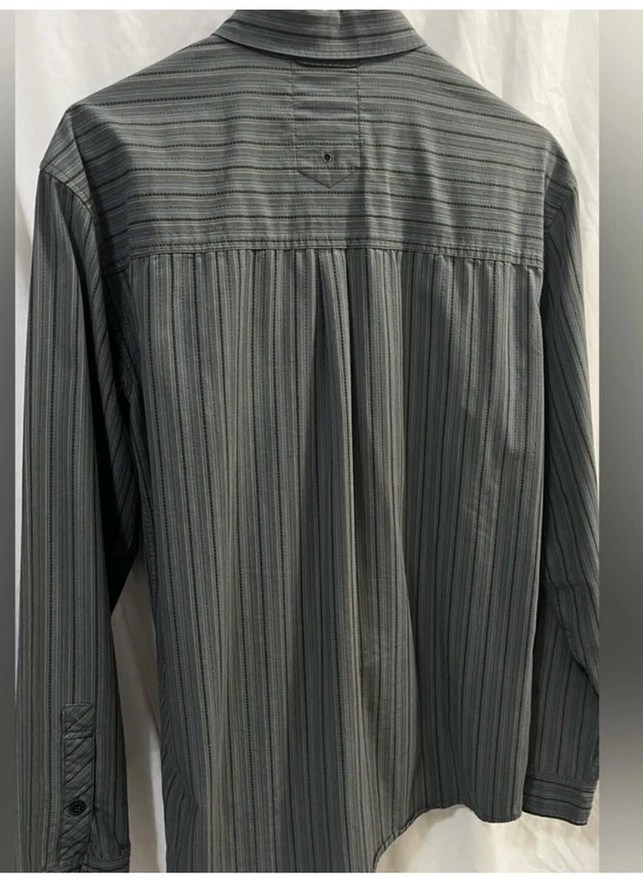 Camisa de vestir gris a rayas manga larga REI CO OP para hombre Foto 2 de 4