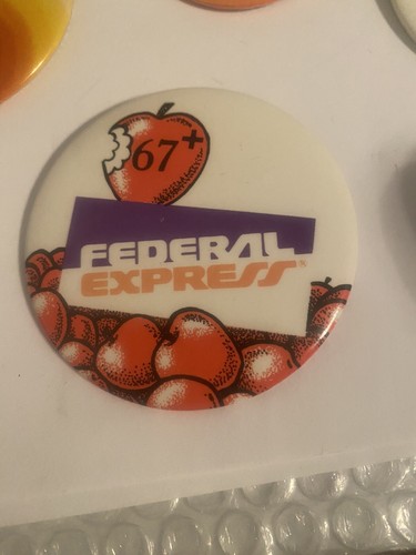 VINTAGE FEDERAL EXPRESS FEDEX Button Pin 67+