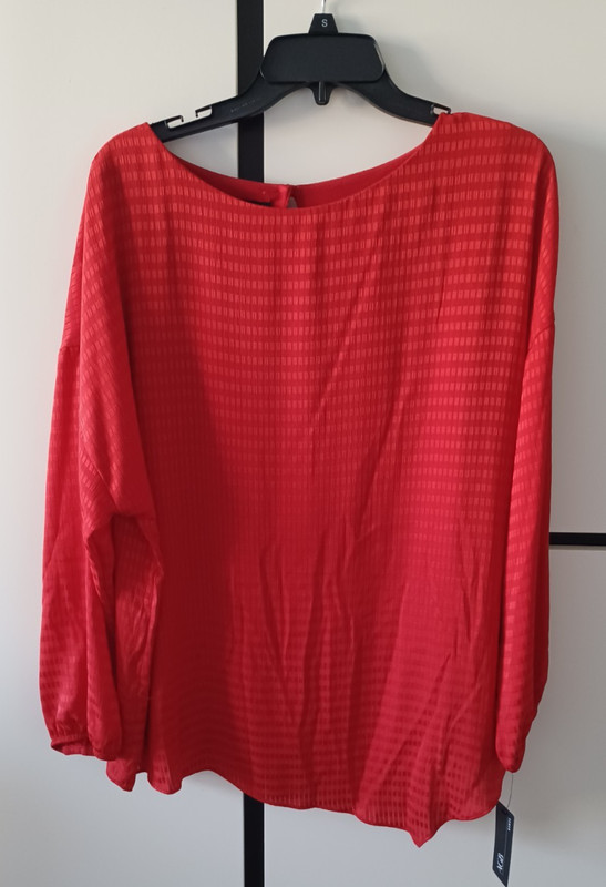 AGB women's long sleeve red top, size XL