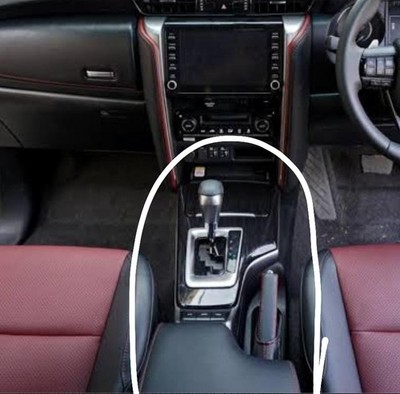 TOYOTA FORTUNER 2017 BIS 2025 GETRIEBELEBERKONSOLE MIT HANDAUFLAGE (554200K47...