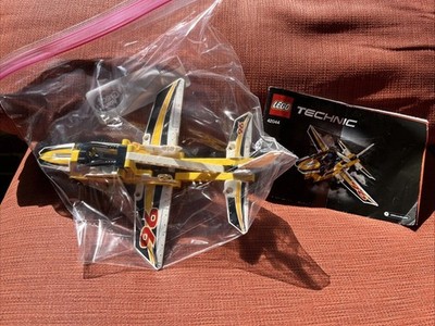 LEGO TECHNIC: Display Team Jet (42044)
