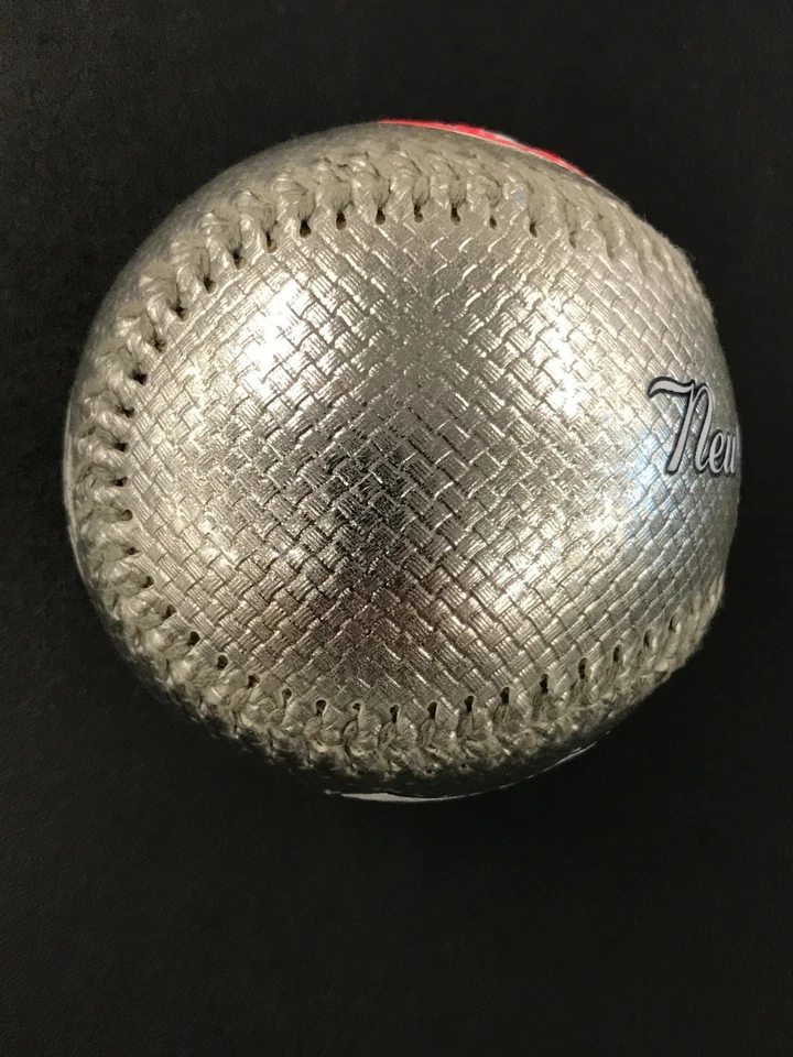 Rawlings LE MLB 2007 logotipo de los Yankees de Nueva York recuerdo plateado béisbol coleccionable Foto 4 de 4