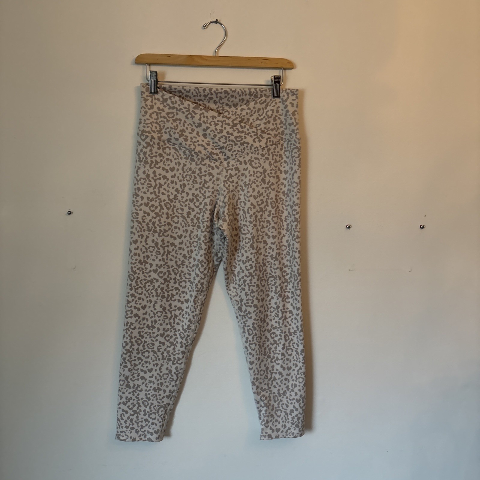 Evolution And Creation Leopard Print  Leggings Sz… - image 1