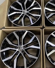 4x GENUINE VOLKSWAGEN GOLF 19” GTI GTD SANTIAGOS & TYRES 5G0601025AN REFURBED