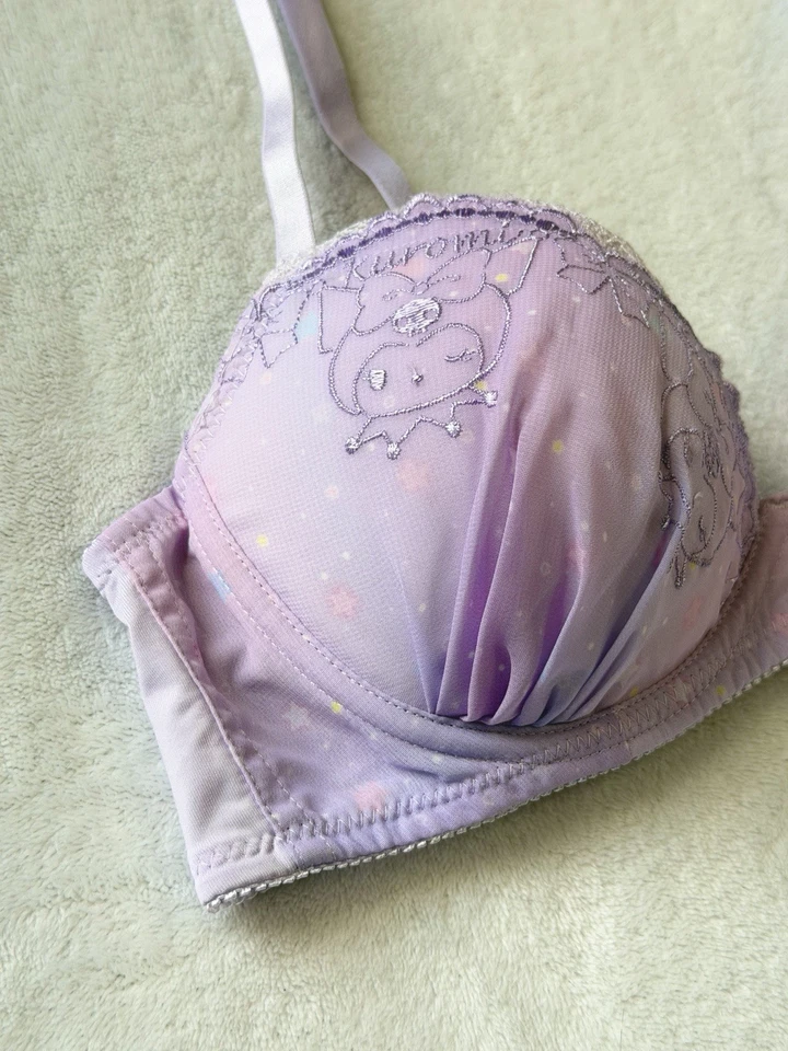 US-34AB SANRIO KUROMI Sujetador Inalámbrico Bordado Auténtico Japonés Limitado Foto 3 de 4