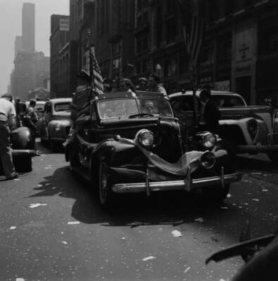 Street Scene Showing People An Open Top Car Celebrating Vj Day New- Old Photo