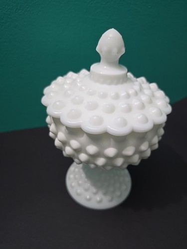 RARE FENTON MILK GLASS HOBNAIL PEDESTAL COMPOTE / CANDY DISH W/Lid - Picture 3 of 8