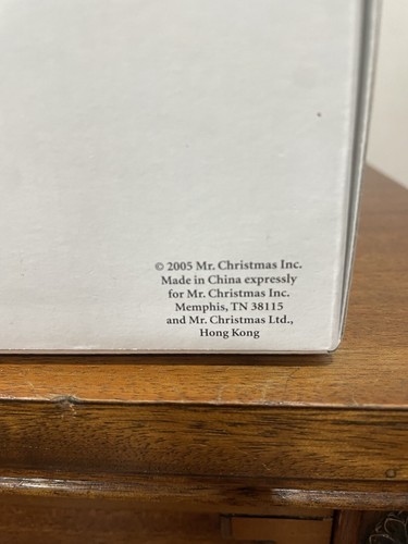 Mr Christmas Animated Porcelain Hinged Music Box Santa With Train - 5” Tall 2005 - Picture 5 of 7