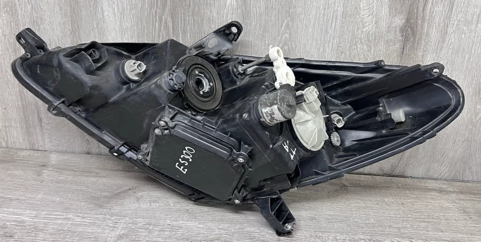 2002 - 2004 Lexus Es300 Es330 Right Passenger Headlight Hid Xenon OEM - Image 2 of 4