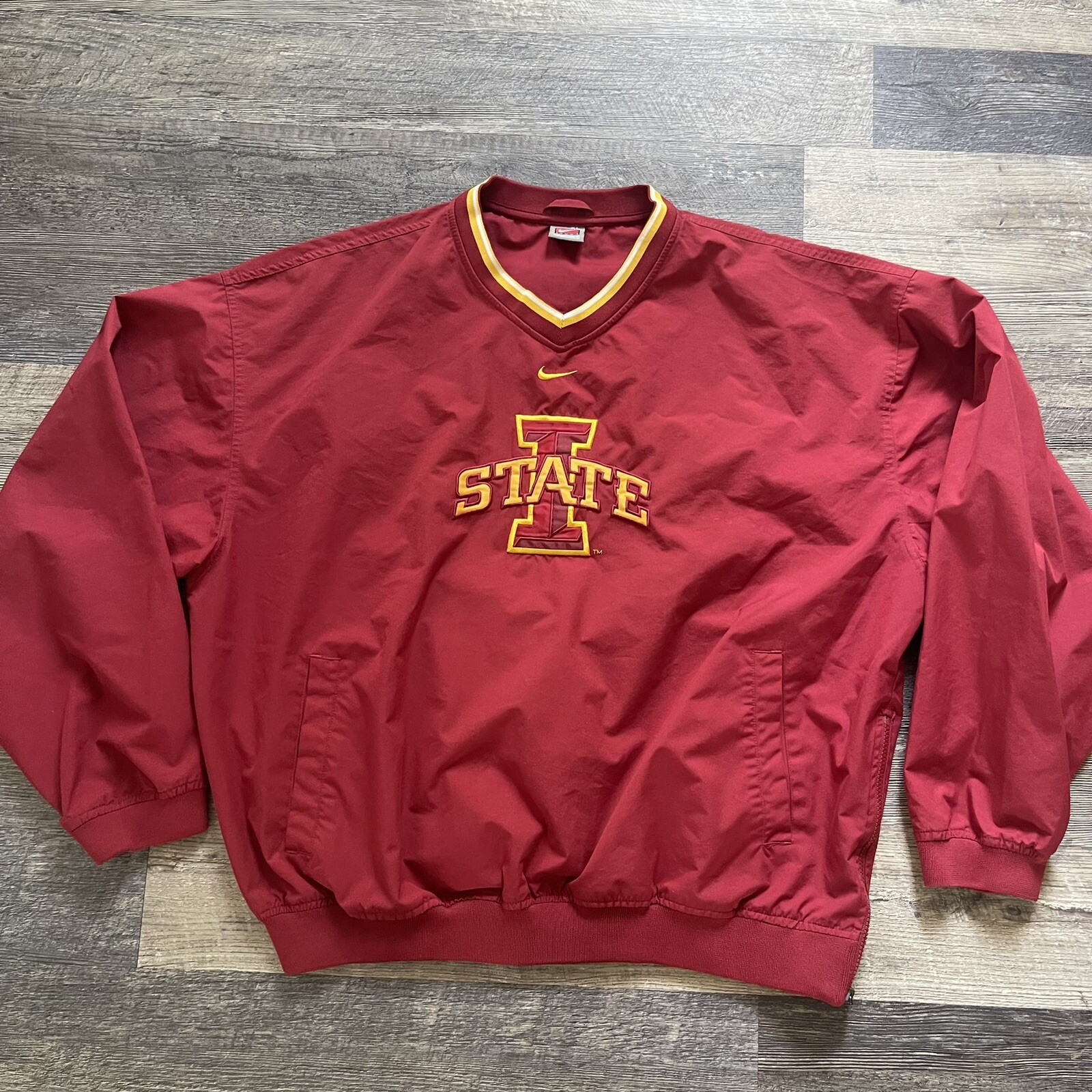SACAI X NIKE Nike Team Iowa State Cyclones Pullover Giacca a vento Center Swoosh Uomo XL ISU