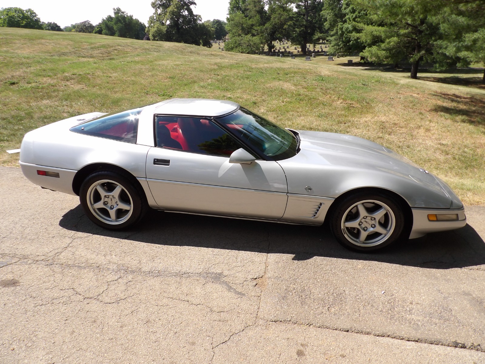 1996 Silver Chevrolet Corvette   | C4 Corvette Photo 3