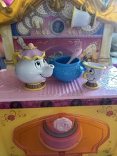 Disney Belle Princess Beauty and the Beast Oven Glove Kitchen Mitt Holder