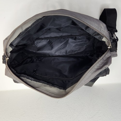 Underoath 2006 Messenger Laptop Bag Bioworld Balloon Rock Band Gray Red Y2K - Picture 8 of 12
