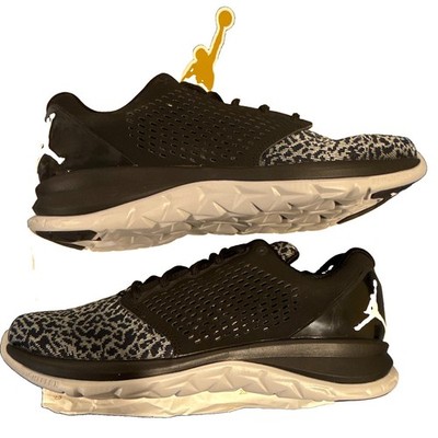 Size 11.5 Jordan Trainer ST Black White Wolf Grey Elephant Mens 820253 010 