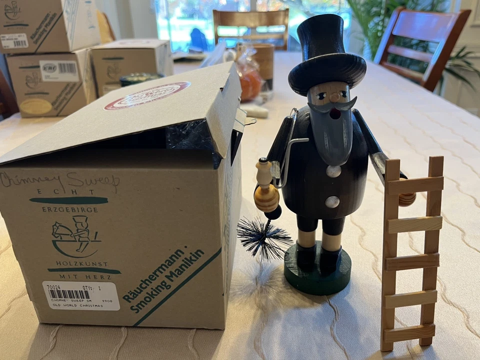 Buena Suerte Chimenea Barrido Fumador Alemán SMK210X24 Rauchermann Nuevo Erzgebirge Foto 3 de 4