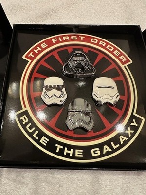 Star Wars First Order Helme Set 4 Pins LE 1000 Kylo Ren Captain Phasma 2016