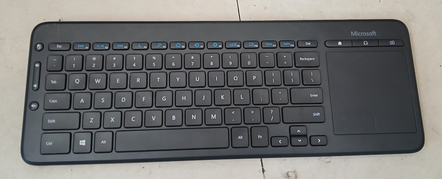 Microsoft  All-In-One Wireless Keyboard Track Pad - NO USB D