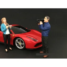 CAMERA MAN FIGURINE I "CAMERA CREW" FOR 1/18 SCALE MODELS AMERICAN DIORAMA 77427