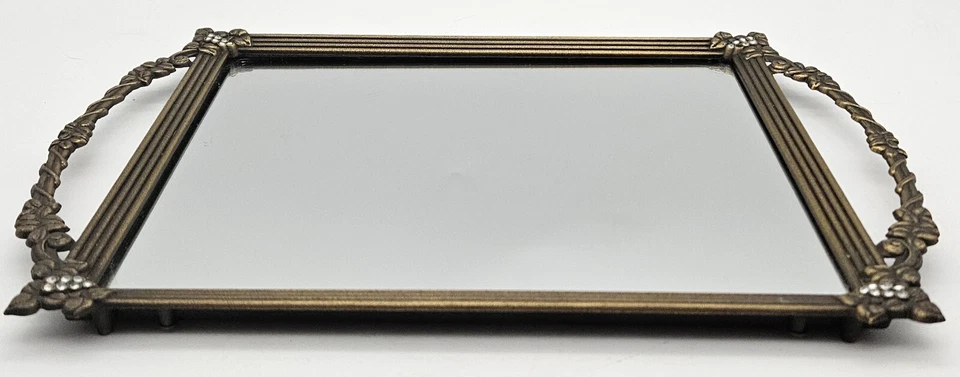 Espejo vintage con marco cuadrado con asas florales ornamentadas 13" de largo 8,5" de ancho Foto 3 de 4