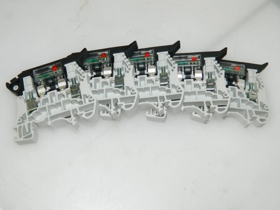 Bloque de terminales Cooper Bussmann CANTIDAD 25 F520STLED12-GY Foto 4 de 4