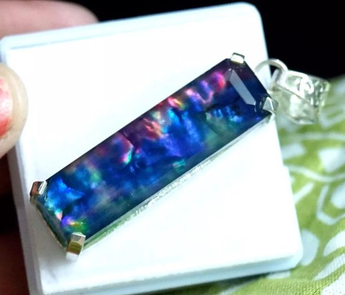 Ciondolo In Argento 925 Certificato – Ammolite Naturale 81,40 Ct – Colori Multicolori – Unstoppablegems