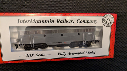 Locomotora maniquí InterMountain/Athearn HO EMD F7-B, SP #8122 | Condition: Seller refurbished