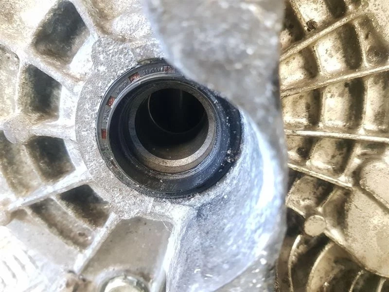 12-18 W176 MERCEDES A-CLASS GEARBOX 1.5 DIESEL OM607.951 K9KF452 6 SPEED MANUAL - Image 2 of 4