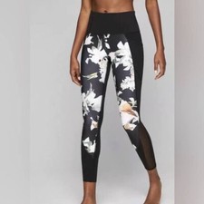 Brand New ATHLETA Blossom Intuition 7/8 Tight, Size Small
