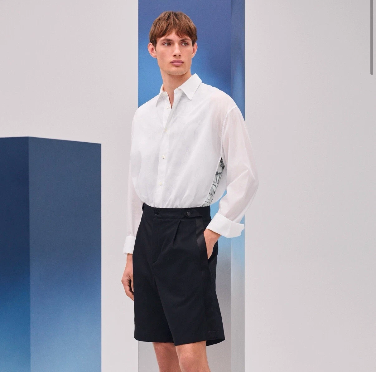 HERMÈS Camicia di seta nuova con etichette Hermes L’Instruction Du Roy” Boxy Fit S S 2025