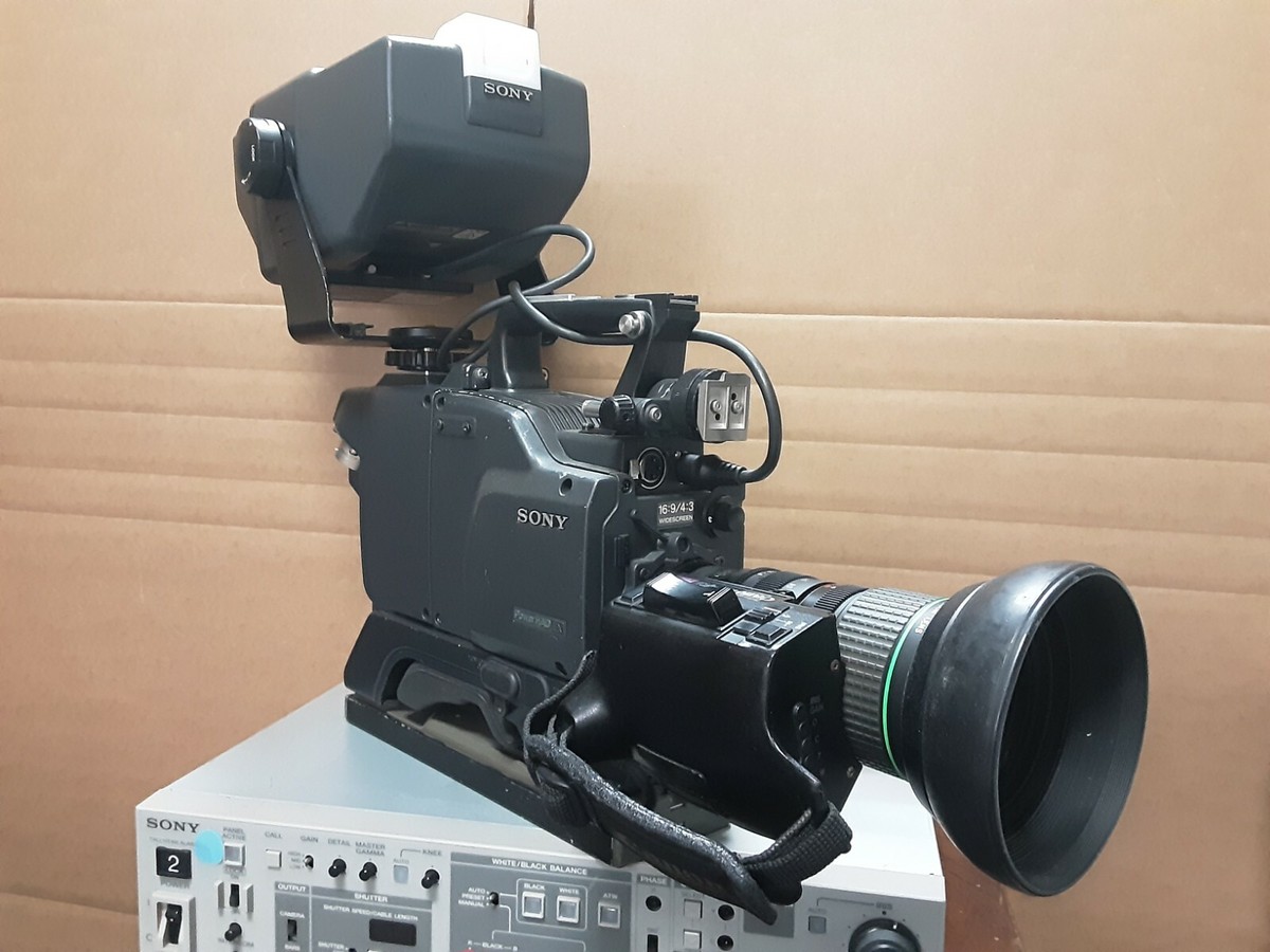 SONY DXC-D50+CA-D50+レンズ　ケース・フネ付 SONY DXC-D50+CA-D50+レンズ ケース・フネ付