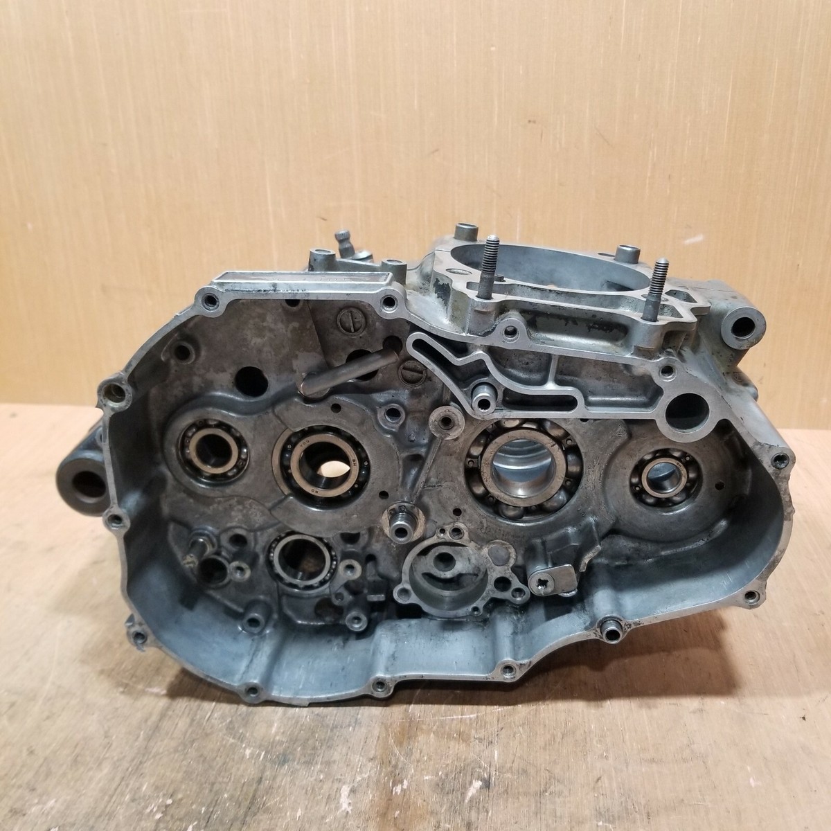Suzuki ltz400 crankcase left right inner case bottom end kfx400