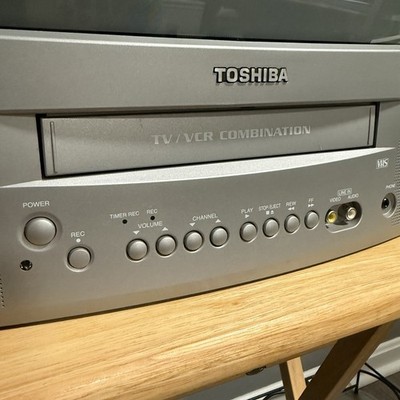 Toshiba 13” CRT TV VCR Combo Player MV13N3 - Tested/Working w