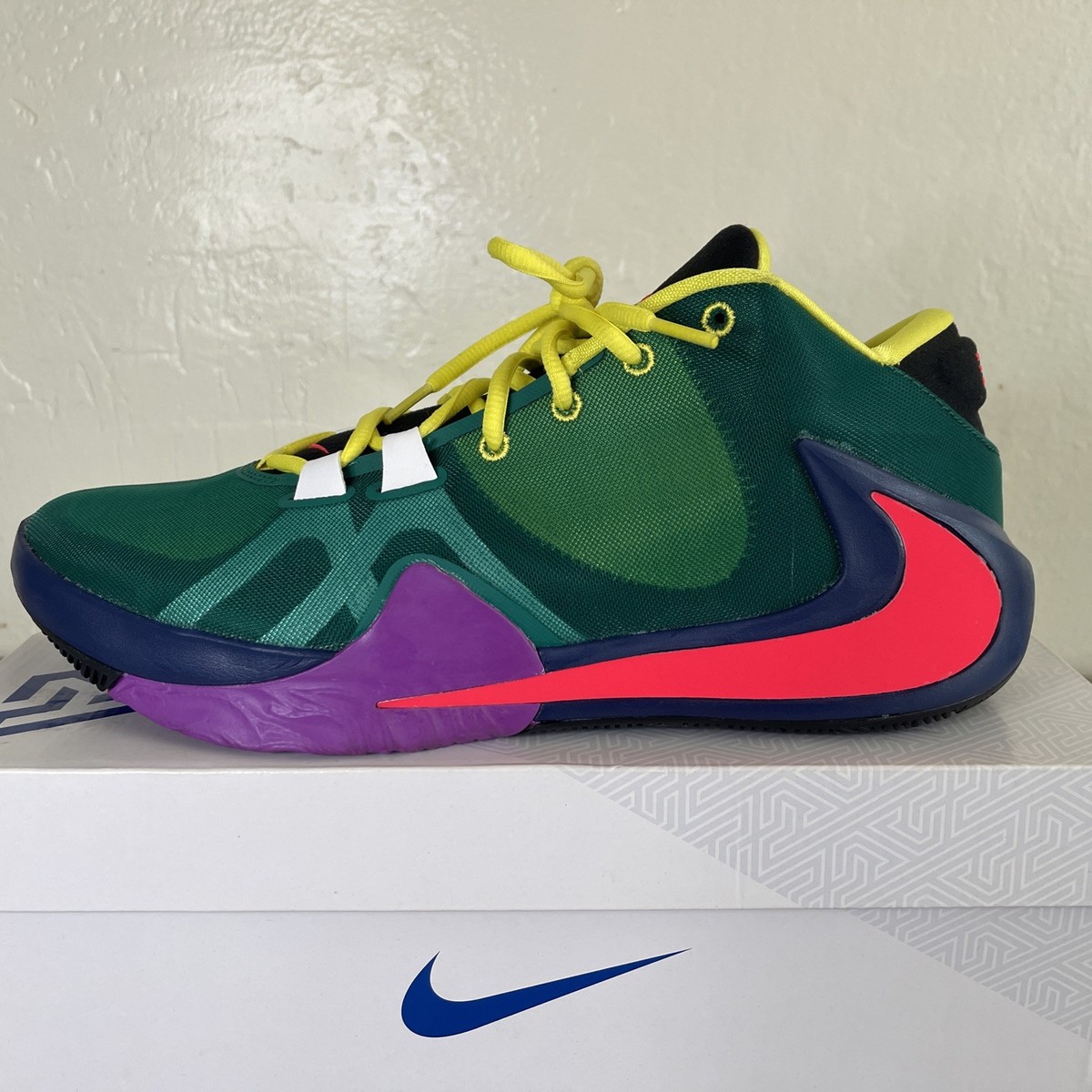 Nike Zoom Freak 1 Roots Men's Basketball Shoes Size 12 Giannis