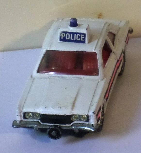 md 16 - FORD CORTINA GXL Police . Corgi Toys - 1/43 - Immagine 2 di 4
