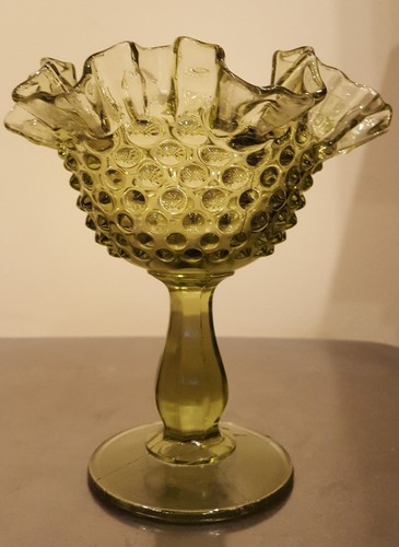 UNSIGNED FENTON 6" GREEN HOBNAIL RUFFLED CRIMPED COMPOTE - Picture 3 of 4