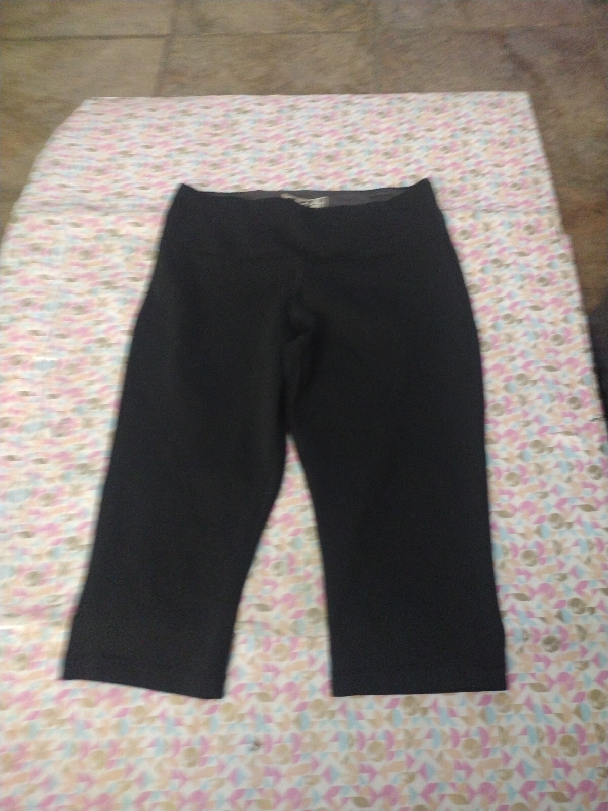 Women's Cute Leggings Cropped Active Wear New Balance Brand Size Medium.