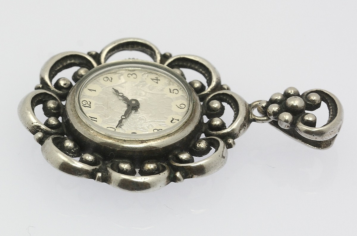 ♢♢ Damen Halskettenuhr in 835er Silber Taschenuhr Hängeuhr Uhr