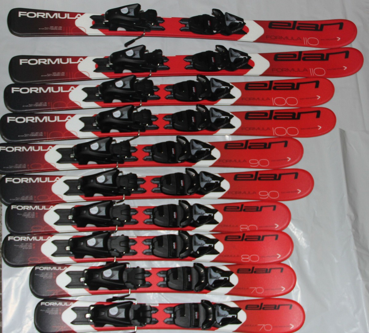 ELAN FORMULA 子どもスキー130cm ストックセット Elan Formula Kids skis red with size adjustable bindings