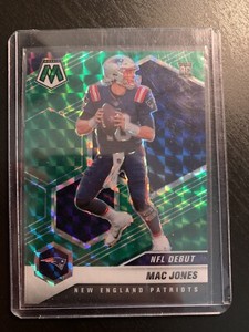 2021 Panini Mosaic Mac Jones Debut RC Green Prizm Refractor Card #245 Patriots